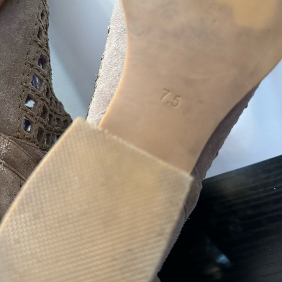 Jeffery Campbell Suede Taggart Cutout Taupe Ankle Boots - Picture 3 of 11